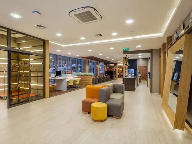 Туры в отель Holiday Inn Antalya Lara 4*, Турция, Анталья — цены и ...