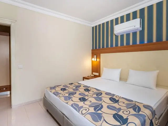 фотографии Villa Sunflower (ex. Villa Sunflower Aparts & Suites) изображение №4