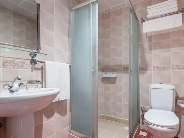 фотографии отеля Villa Sunflower (ex. Villa Sunflower Aparts & Suites) изображение №3