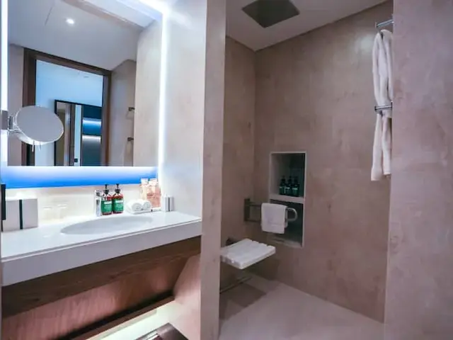 фото Tumbi Hotel Dubai The Palm, Tapestry Collection by Hilton (ex. Tumbi West Palm Beach Hotel Dubai, Tapestry Collection By Hilton) изображение №2