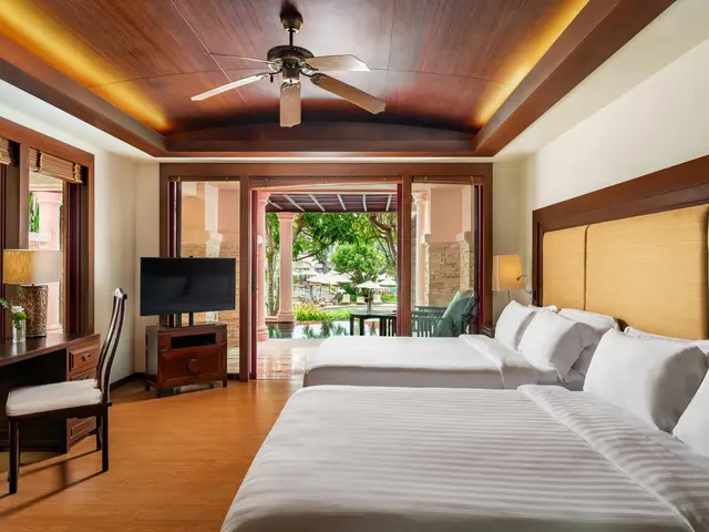 фото отеля Centara Grand Beach Resort Phuket изображение №9