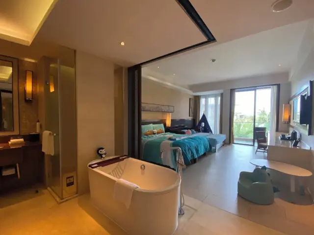 фото Wanda Realm Resort Sanya Haitang Bay (ex. DoubleTree Resort by Hilton Sanya Haitang Bay) изображение №2