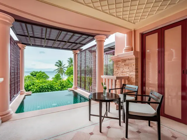 фото Centara Grand Beach Resort Phuket изображение №2