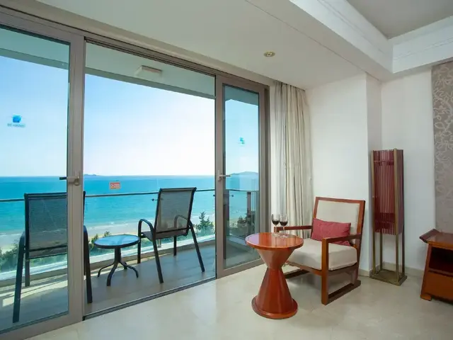 Seacube Resort (ex. Sanya Seacube Holiday Hotel)
