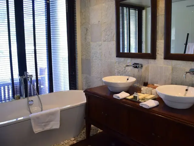 фото отеля Dhevatara Beach изображение №5