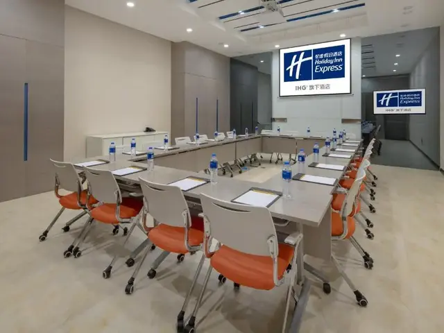фотографии Holiday Inn Express Luoyang City Center By IHG изображение №28
