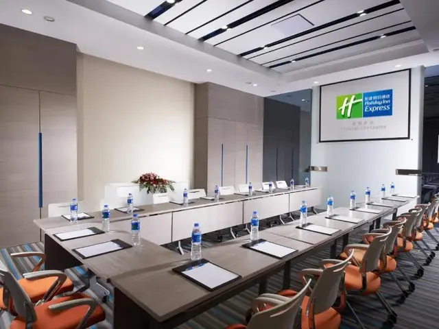 фото Holiday Inn Express Luoyang City Center By IHG изображение №10