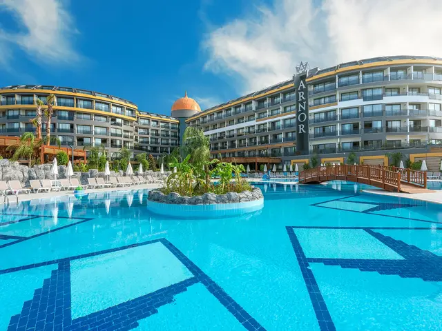 Arnor De Luxe Hotel & Spa
