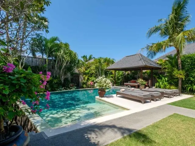 фото отеля Eleven Kejora Beachfront Estate изображение №13