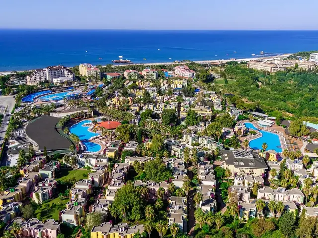 Vonresort Golden Beach (ex. VON Club Golden Beach; Petro Club)