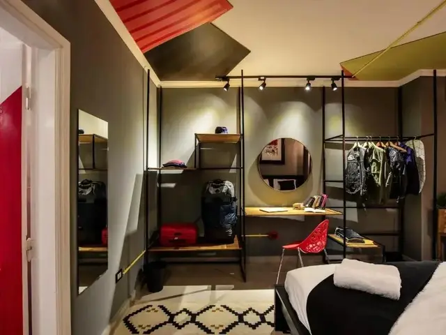 фото The Terminal 2 Stay - Steps From Nightlife and Airport изображение №18
