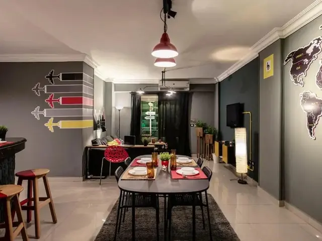 фото The Terminal 2 Stay - Steps From Nightlife and Airport изображение №6