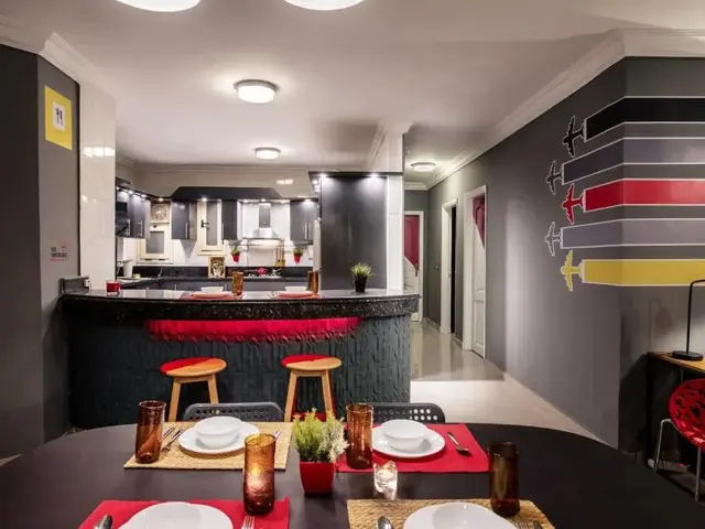 фото отеля The Terminal 2 Stay - Steps From Nightlife and Airport изображение №5