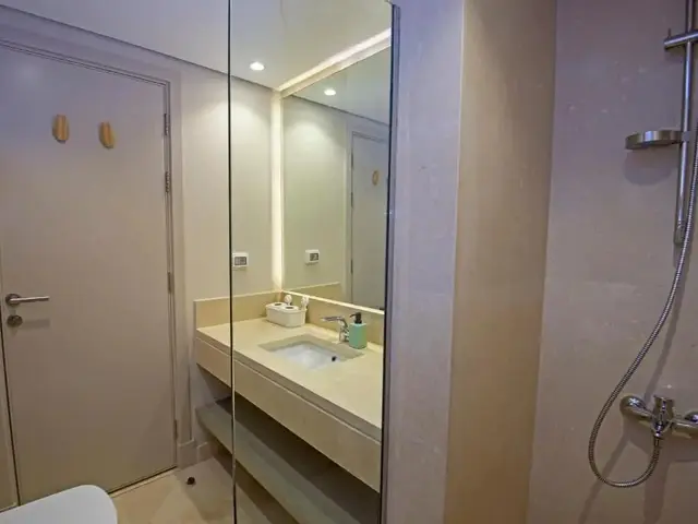 фото A Stunning Seaview Penthouse; 3bedrooms + Nanny изображение №14