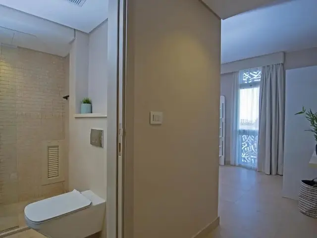 фотографии A Stunning Seaview Penthouse; 3bedrooms + Nanny изображение №12