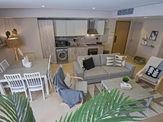фото A Stunning Seaview Penthouse; 3bedrooms + Nanny изображение №2