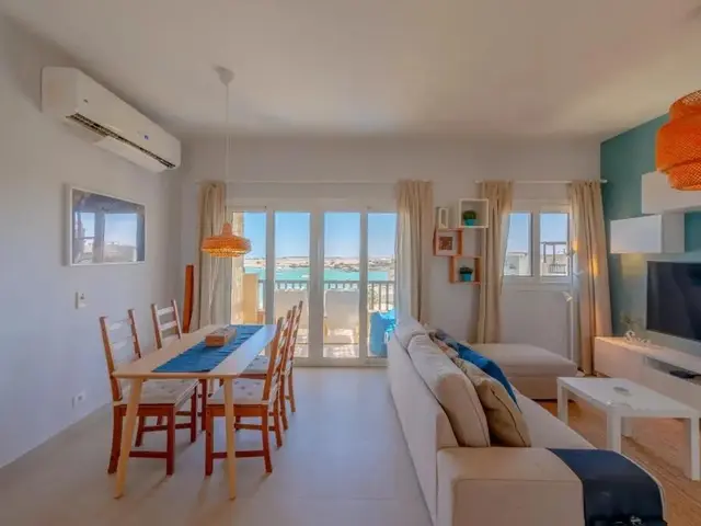 фотографии отеля Sunny 2 Bedroom + Private Roof Terrace Lagoon View изображение №11