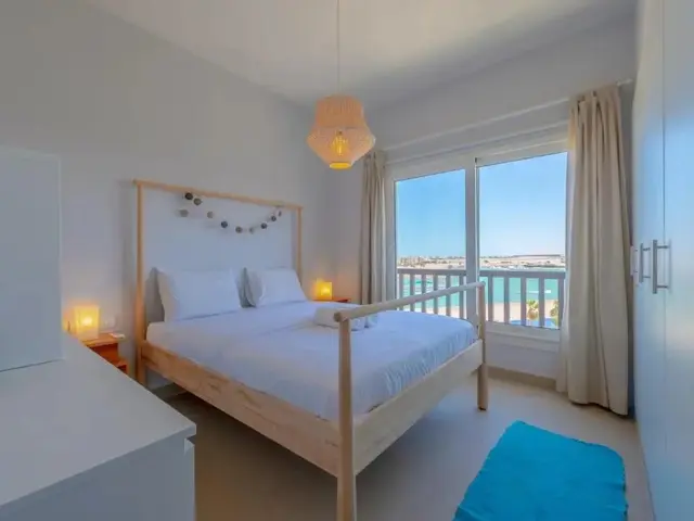 фото отеля Sunny 2 Bedroom + Private Roof Terrace Lagoon View изображение №13