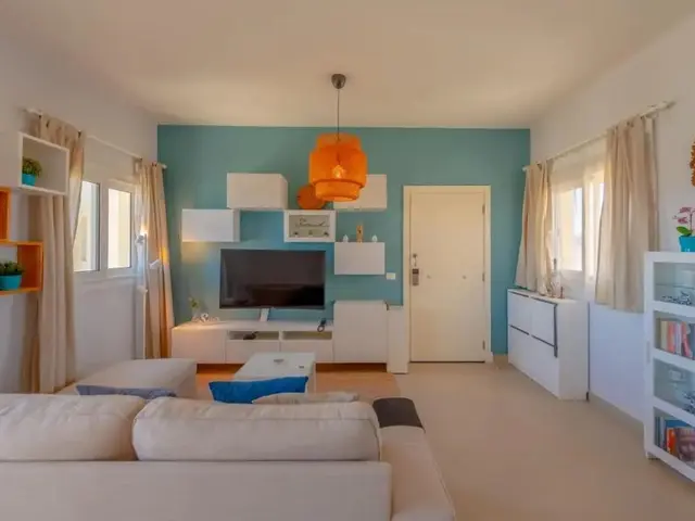фото отеля Sunny 2 Bedroom + Private Roof Terrace Lagoon View изображение №9