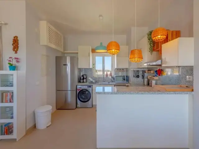 фото Sunny 2 Bedroom + Private Roof Terrace Lagoon View изображение №2