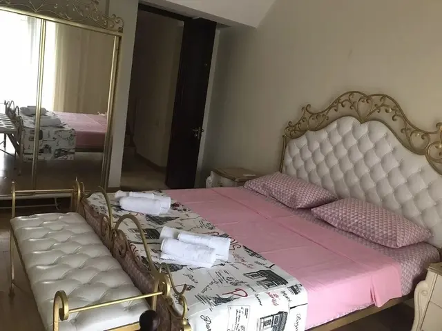 фотографии Rare house with garden in Tbilisi изображение №8