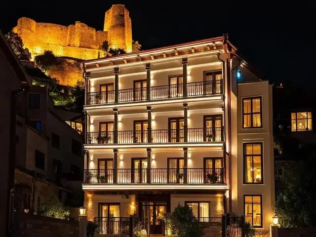 фото отеля Gomi 19 Boutique - Old Tbilisi Hotel изображение №1