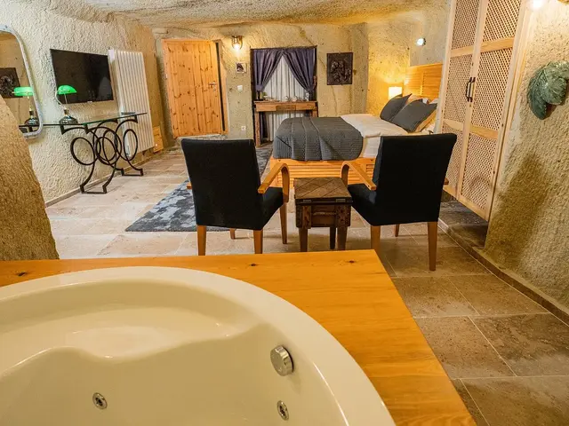 фото отеля Bala Cave House изображение №33