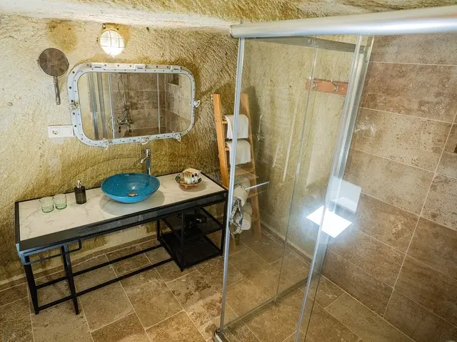 фото Bala Cave House изображение №30