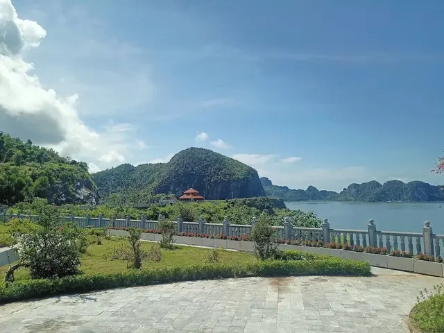 фото отеля Catba Island Hotel изображение №1