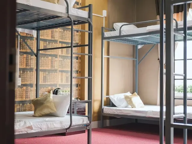 фото White Hotel - Hostel изображение №30