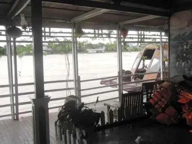 фото Floating Hotel изображение №2