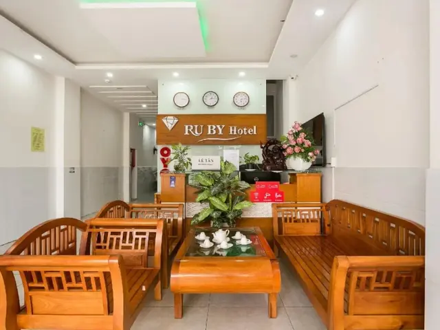 фото отеля OYO 159 Ruby Hotel изображение №1
