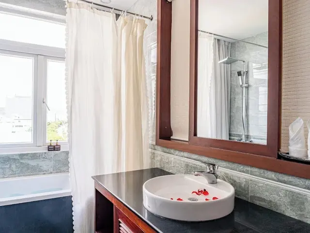 фотографии отеля Lychee Hotel изображение №47