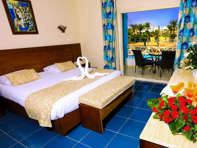 фото Mirage Bay Resort & Aqua Park (ех. Lillyland Beach Club) изображение №2