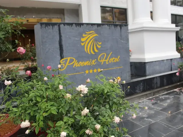 фото отеля Phoenix Hotel изображение №1