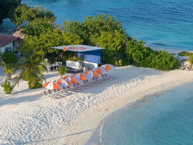 фото отеля Kaani Palm Beach изображение №9