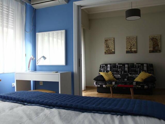 фото отеля Cheery Apartment in the Center of Athens изображение №1