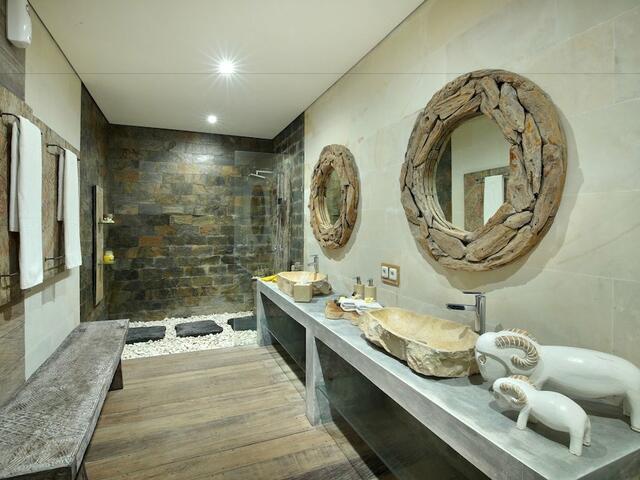 фото XXL Seminyak Sunset Boutique Villa изображение №14