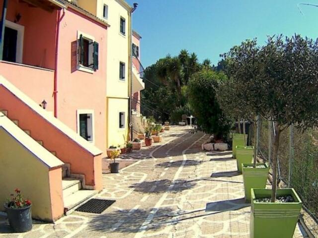 фото Joanna Apartments изображение №14