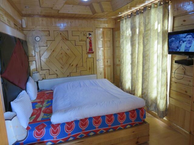 фото отеля Hotel Nezer Holiday Inn изображение №9