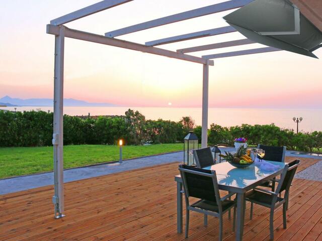 фотографии отеля Villa Almyra изображение №7