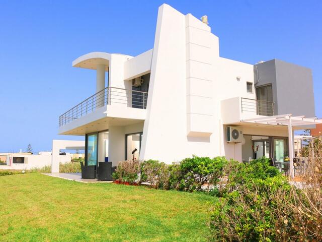 фото отеля Villa Almyra изображение №1