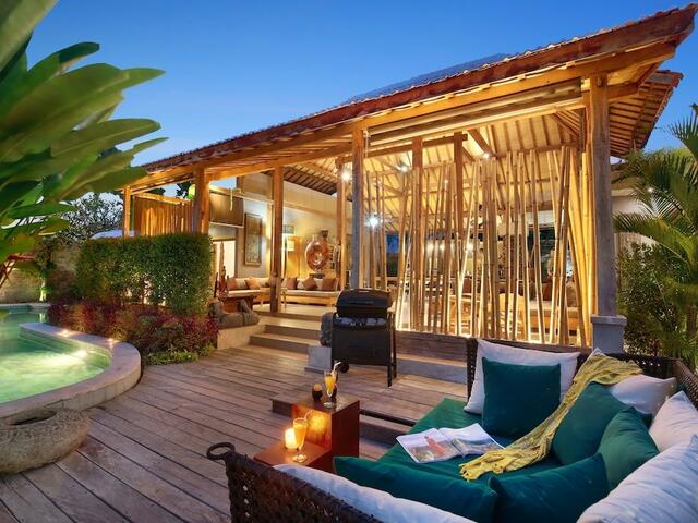 фотографии отеля XXL Seminyak Sunset Boutique Villa изображение №3