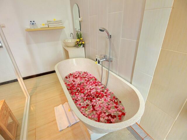 фото отеля Allamanda Villa Jimbaran изображение №17