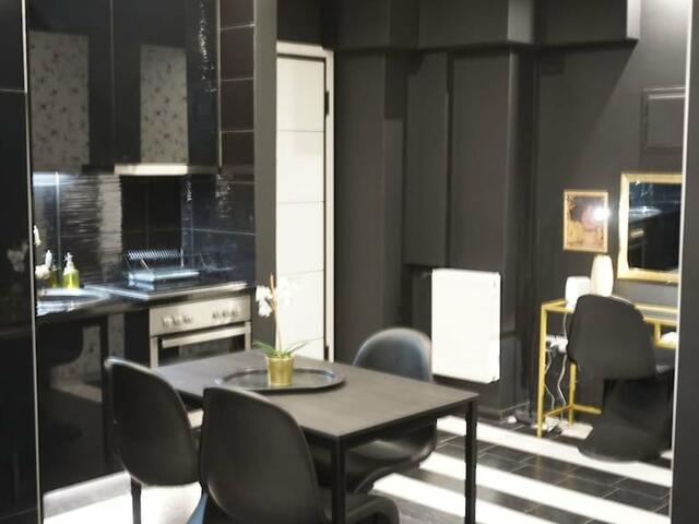 фотографии отеля Exclusive Design Studio with Yard изображение №7