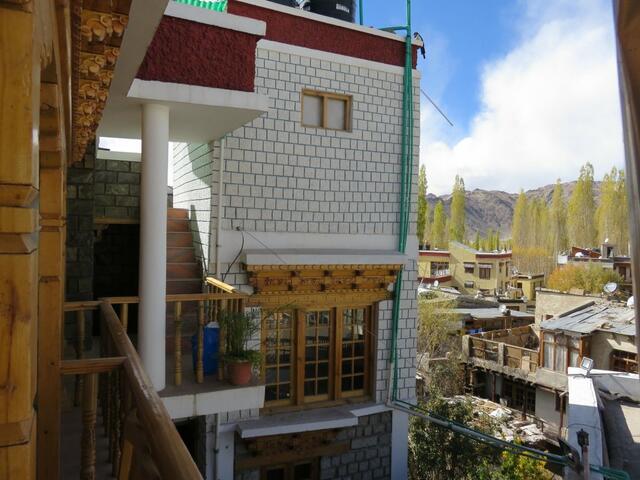 фотографии отеля Hotel Nezer Holiday Inn изображение №7