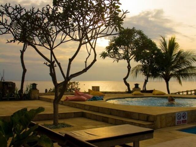 фото отеля Lovina Beach Club and Resort изображение №9