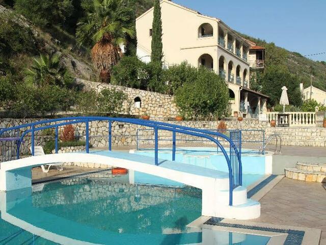 фото Dimitrios Apartments изображение №6