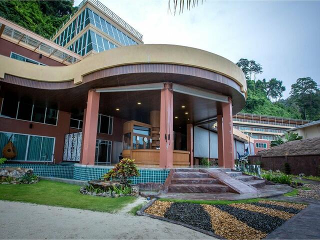 Горящие туры в отель Phi Phi Cliff Beach Resort