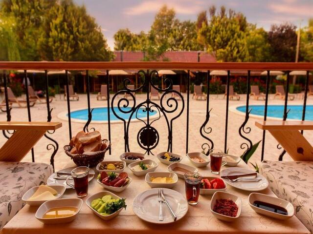 фотографии отеля Yeldegirmeni Bungalow Hotel изображение №15
